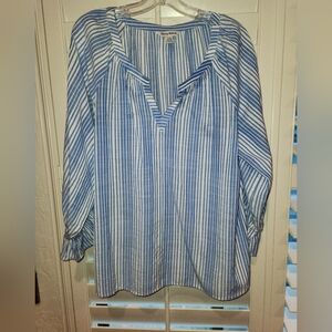 Tommy Bahama 3/4 Sleeve Top. Blue & White Stripes. Size Lg
